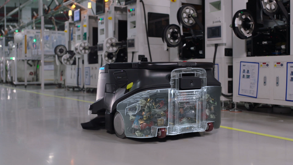 Bac de collecte des déchets du robot Beetle en environnement industriel