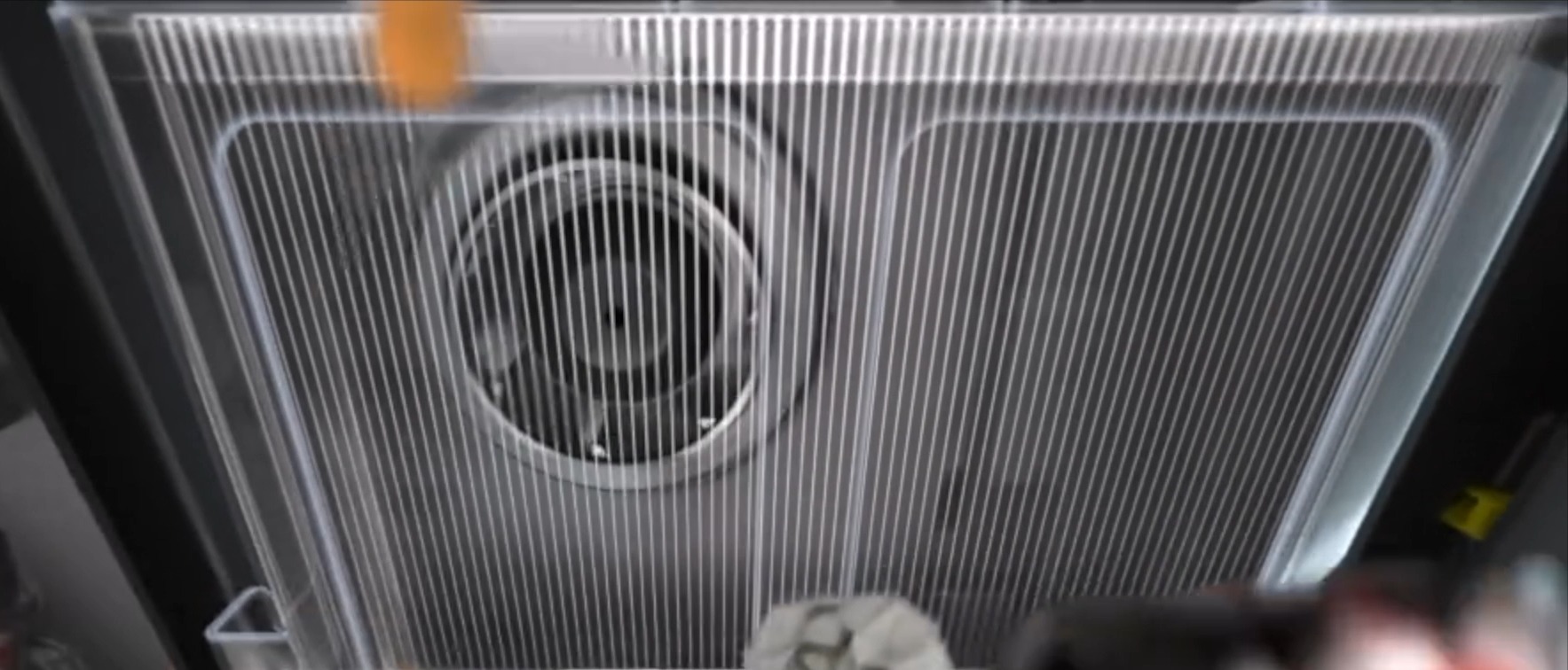 Grille du filtre F9 de la balayeuse PUDU